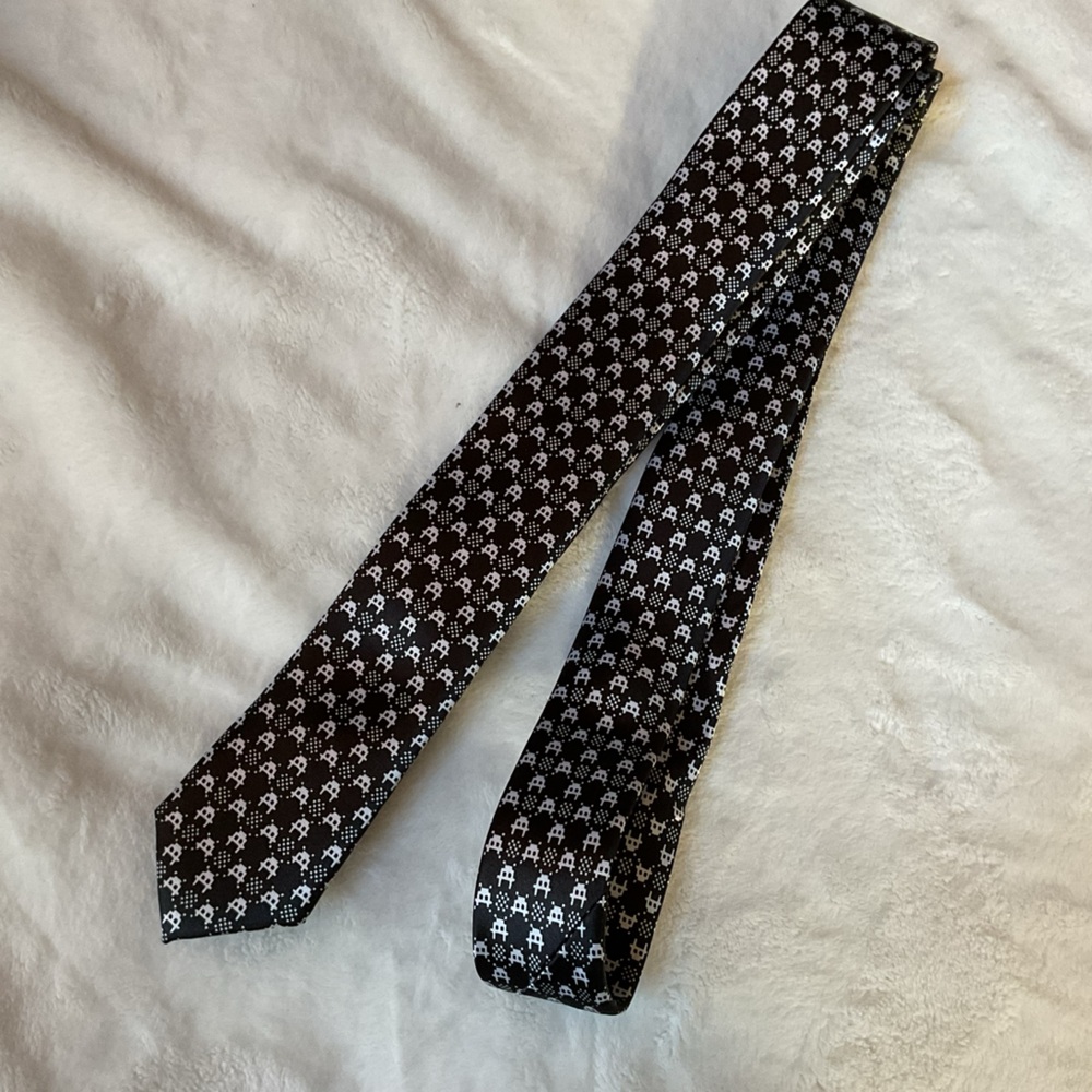 BLACK TIE GEEK BLACK WHITE SPACE INVADER ALIEN DESIGN MEN’S TIE